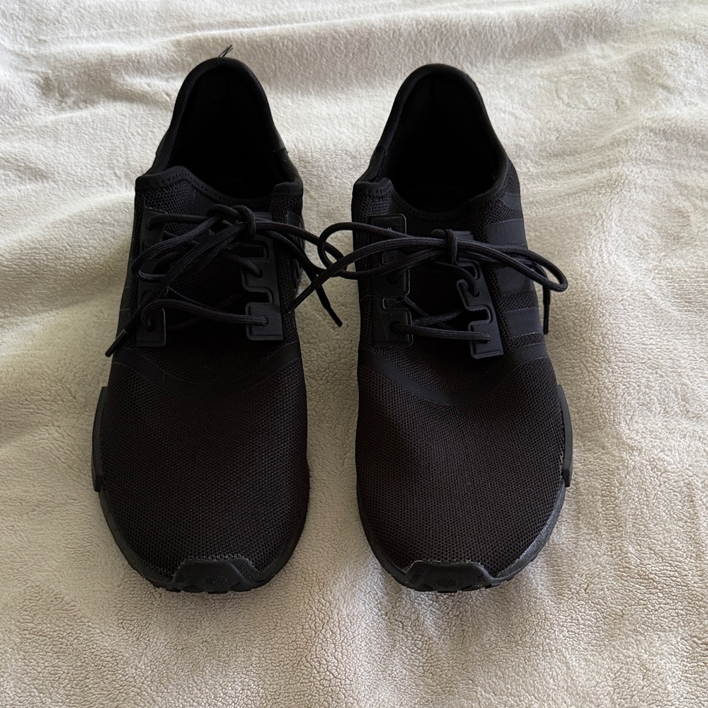 adidas Men's Black Sneakers